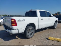 Dodge RAM 1500 Laramie 2022 4