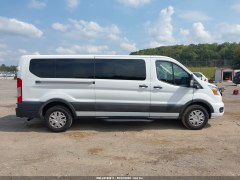 Ford Transit 350 Wagon XL 2022 3