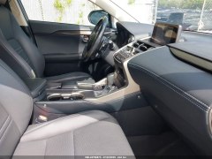 Lexus NX300 2021 8