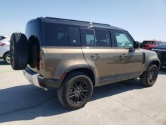 Land Rover Defender 110 S 2024 3