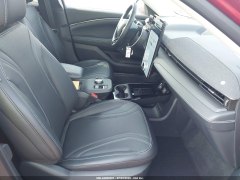 Ford Mustang Mach-E Premium 2021 8