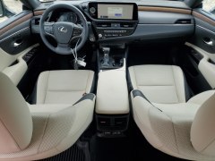 Lexus ES350 2024 8