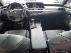 Lexus ES350 2019 8