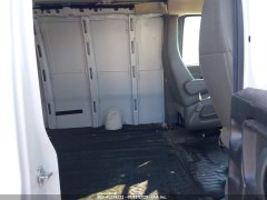 Chevrolet Express 2500 2020 10