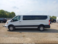 Ford Transit 350 Wagon XL 2022 7