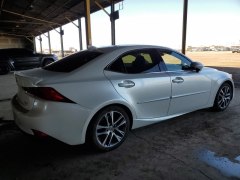 Lexus IS300 2020 3