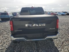 Dodge RAM 1500 Laramie 2025 4