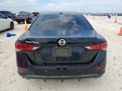 Nissan Sentra SV 2021 4